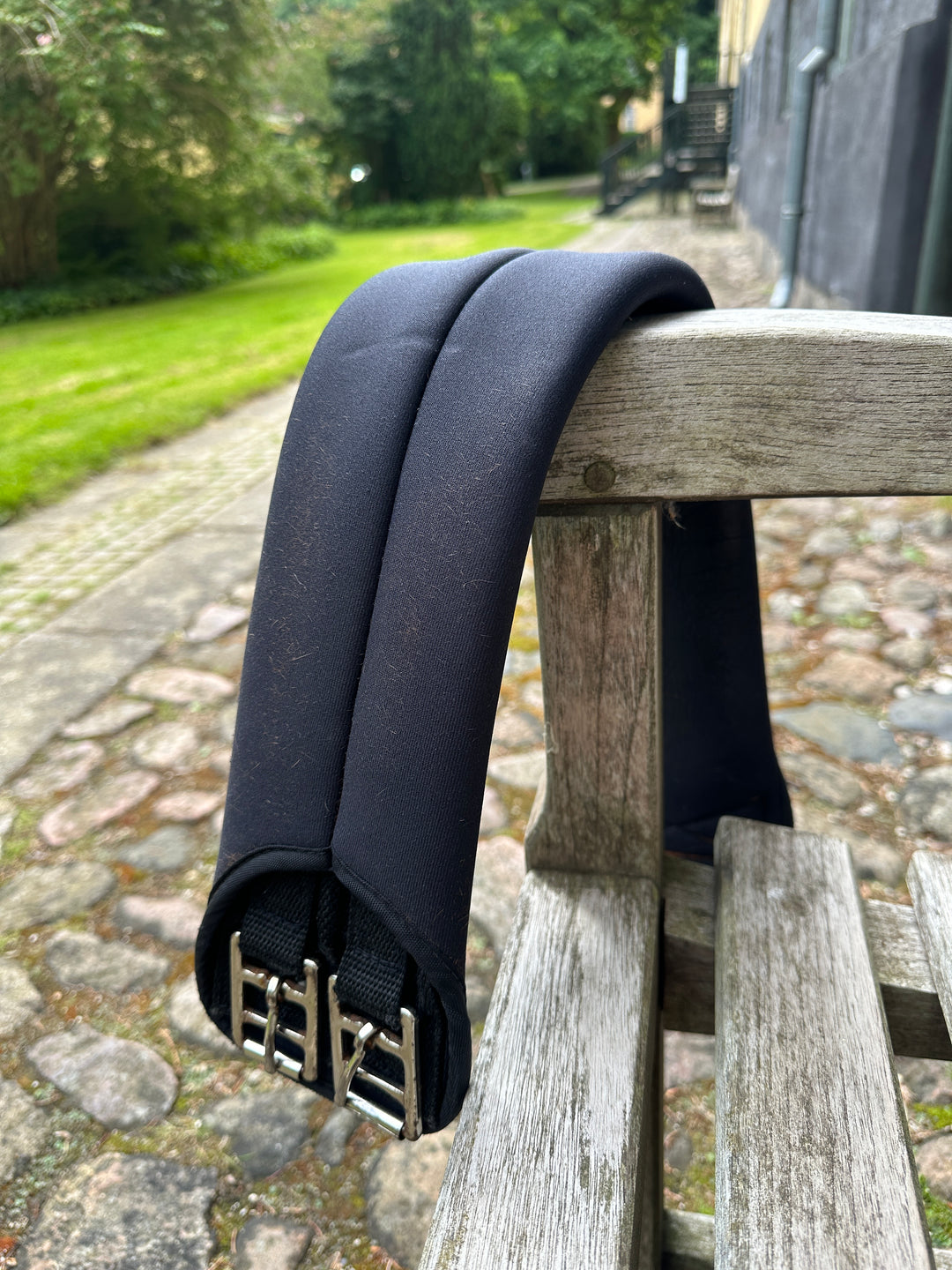 Brugt dressur gjord 65 cm