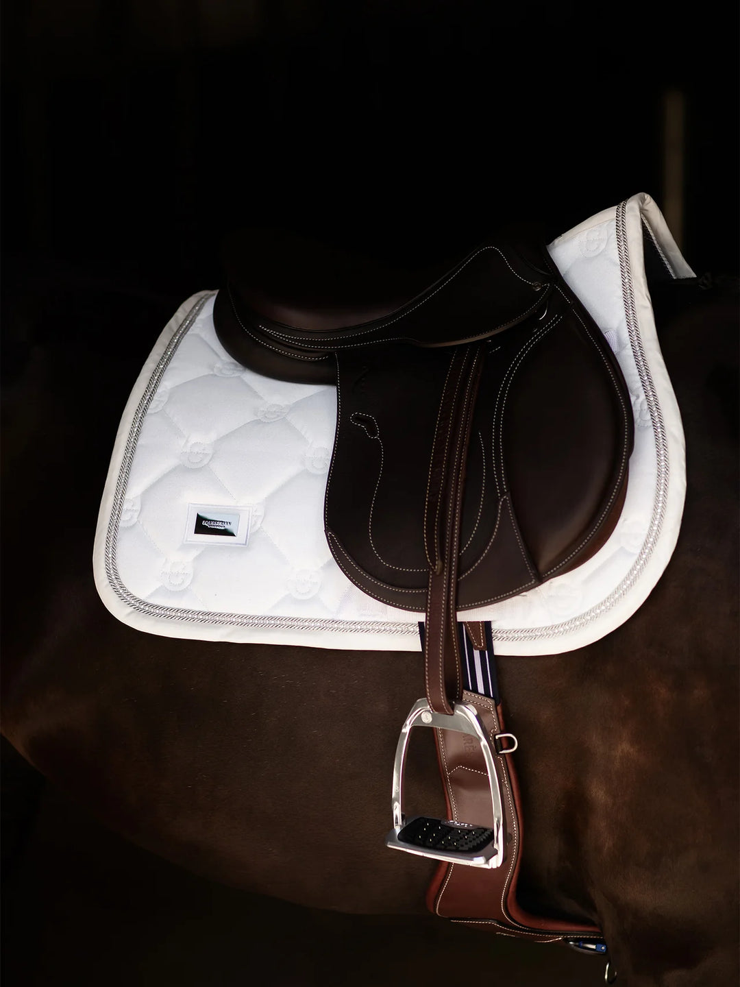 Equestrian Stockholm Spring Underlag - Timeless White Glimmer