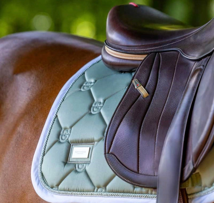 Equestrian Stockholm Spring Underlag - Pistachio White