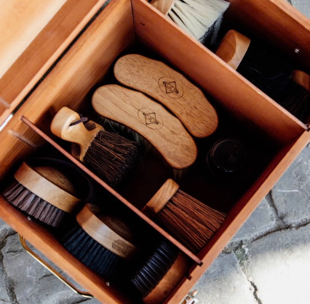 Kentucky Horsewear Grooming Deluxe Striglebox