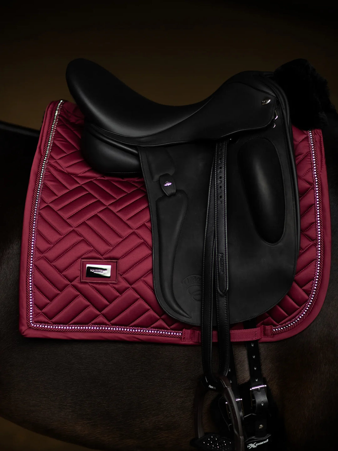 Equestrian Stockholm Dressur Underlag - Bordeaux Vegan Fur