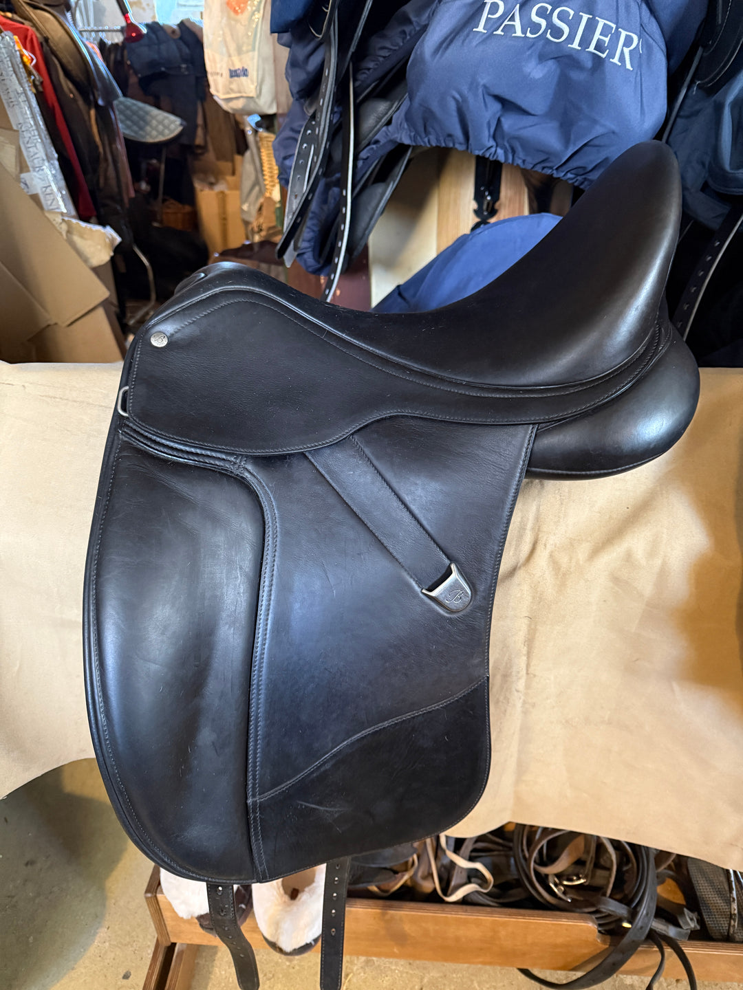 Bates Luxe dressage 17,5