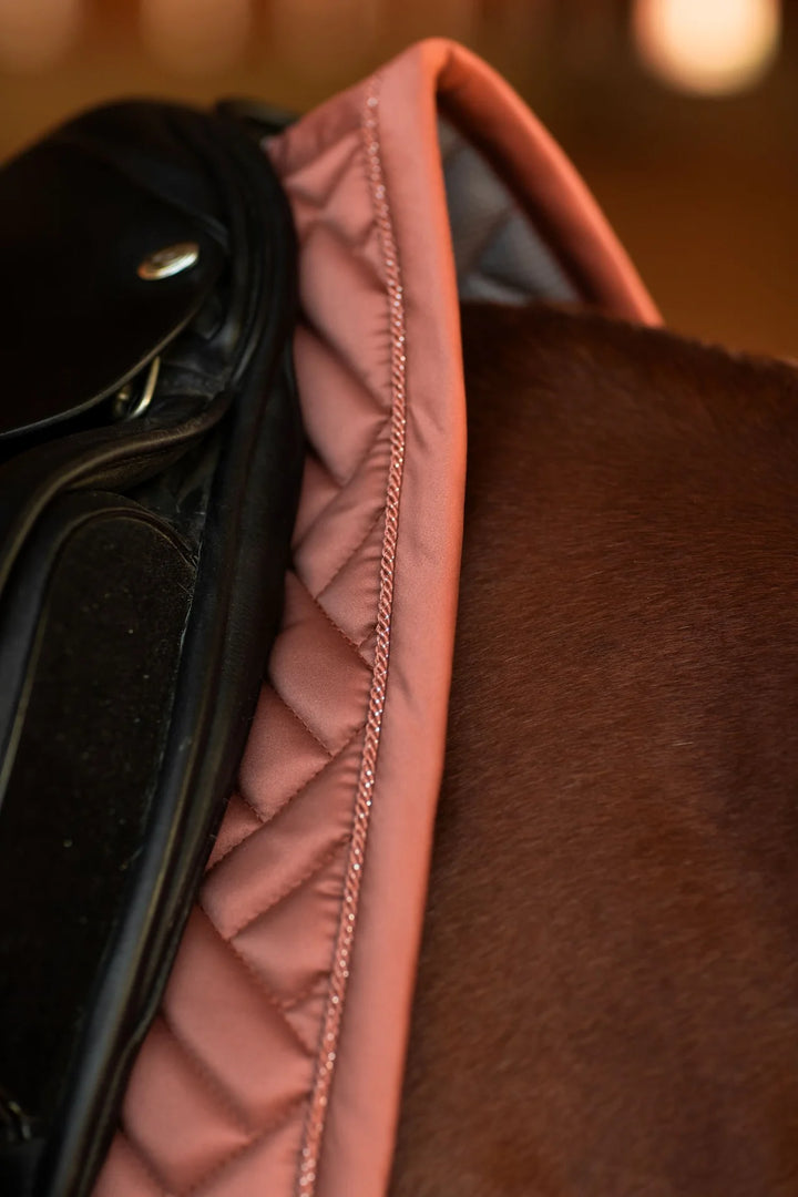 Equestrian Stockholm Dressur Underlag - Modern Coral