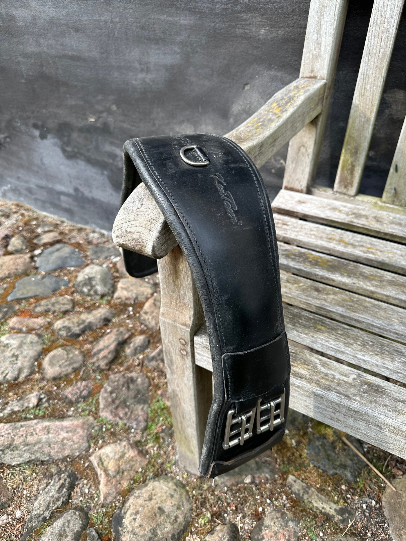 Brugt dressur gjord 65 cm