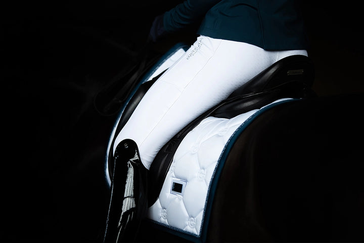 Equestrian Stockholm Dressur Underlag - White Blue Meadow