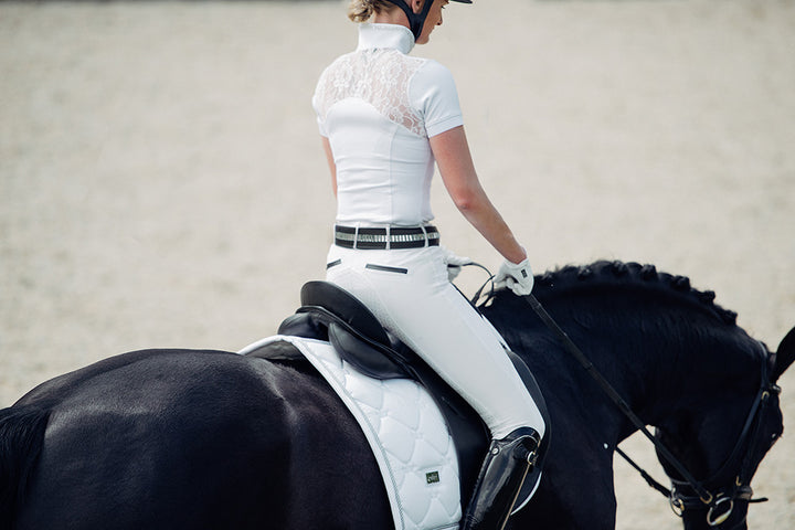 Equestrian Stockholm Dressur Underlag - White Perfection Silver