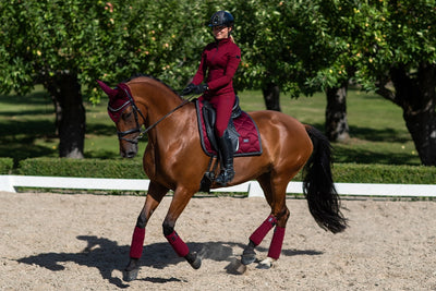 Equestrian Stockholm Dressur Underlag - Dark Bordeaux