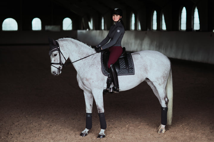 Equestrian Stockholm dressur underlag - No Boundaries ‘Silver Cloud’