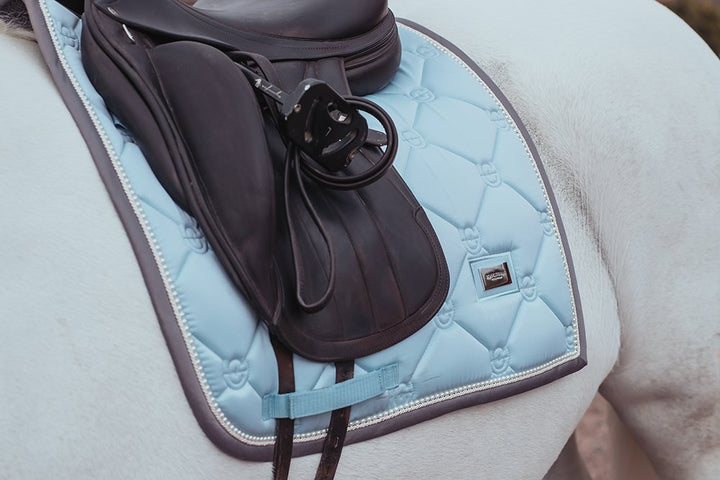 Equestrian Stockholm Dressur Underlag - Ice Blue Pearl
